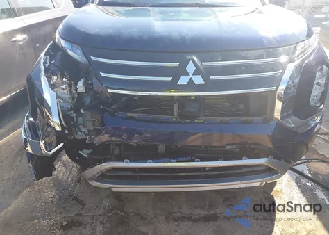 2025 Mitsubishi Outlander Se 2.5 2Wd z USA, uszkodzony, nr VIN JA4J3VA87SZ015679